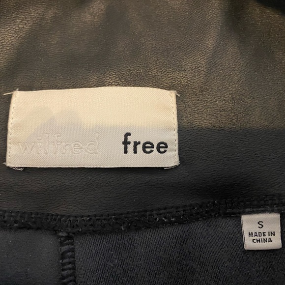 Aritzia - Daria Pant -Black - size small - Picture 3 of 4